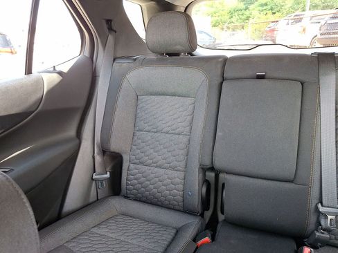 Used 2021 Chevrolet Equinox LT AWD/4WD image 13