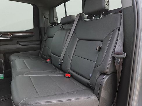 Used 2024 Chevrolet Silverado 1500 LT Trail Boss w/ LT Trail Boss Premium Package image 11