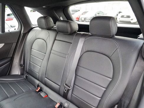 Used 2021 Mercedes-Benz GLC 300 GLC 300 image 17