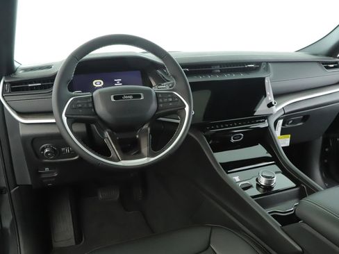 New 2026 Jeep Grand Cherokee Limited w/ Limited Altitude Package image 2