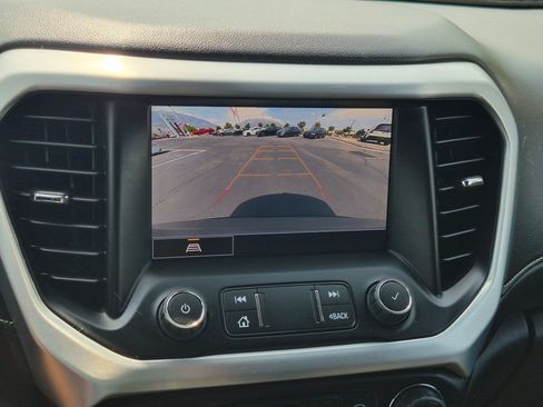 Used 2023 GMC Acadia SLT AWD/4WD image 25