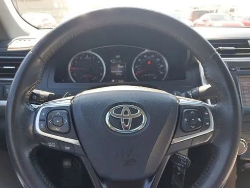 Used 2017 Toyota Camry SE FWD image 23