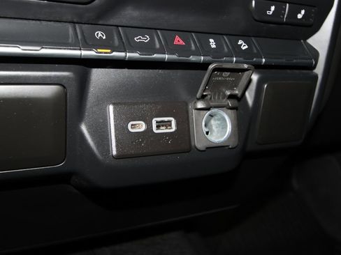 Used 2020 Chevrolet Silverado 1500 RST w/ All-Star Edition image 16