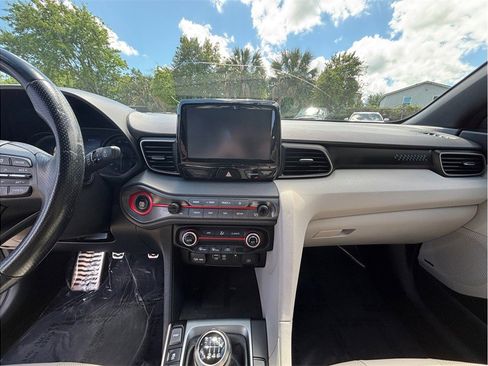 Used 2019 Hyundai Veloster Turbo Ultimate image 11