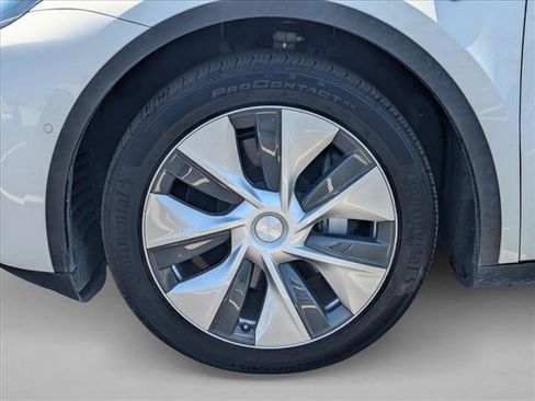 Used 2020 Tesla Model Y Long Range AWD/4WD image 25