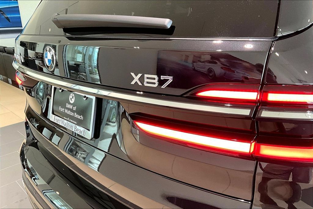 New 2026 BMW ALPINA XB7 AWD/4WD image 14