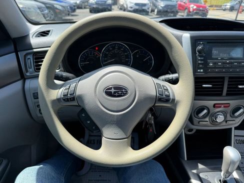 Used 2013 Subaru Forester 2.5X Premium AWD/4WD image 28