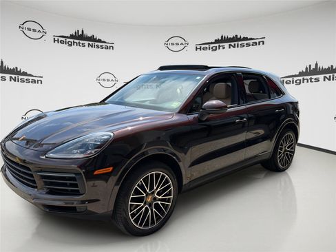 Used 2022 Porsche Cayenne Platinum Edition AWD/4WD image 1