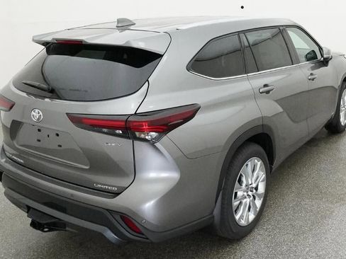 New 2026 Toyota Highlander Limited AWD/4WD image 8