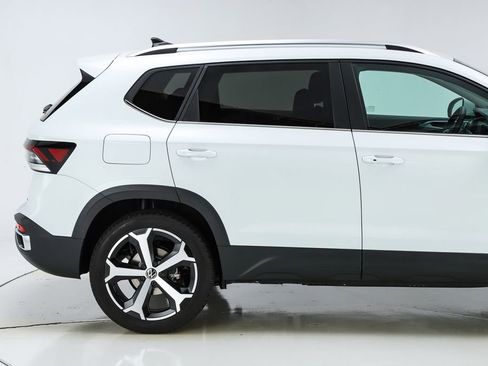 New 2025 Volkswagen Taos SEL image 50