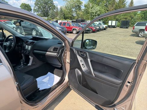 Used 2014 Subaru Forester 2.5i Limited AWD/4WD image 17