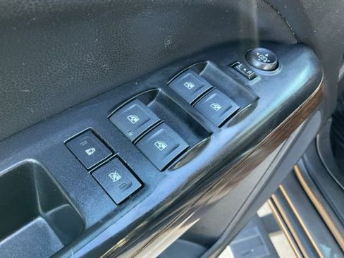 Used 2019 GMC Canyon Denali image 5