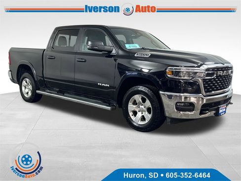 Used 2025 RAM 1500 Big Horn AWD/4WD image 1