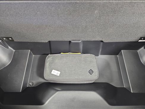 Used 2024 Rivian R1S Adventure AWD/4WD image 14