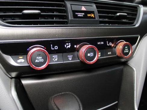Used 2018 Honda Accord LX image 18
