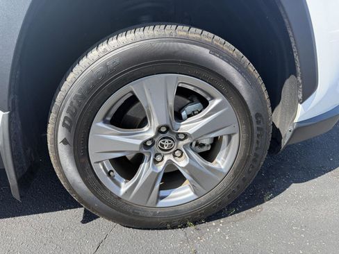 Used 2024 Toyota RAV4 XLE w/ Convenience Package image 8