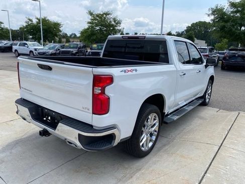 Used 2023 Chevrolet Silverado 1500 LTZ w/ LTZ Premium Package AWD/4WD image 38