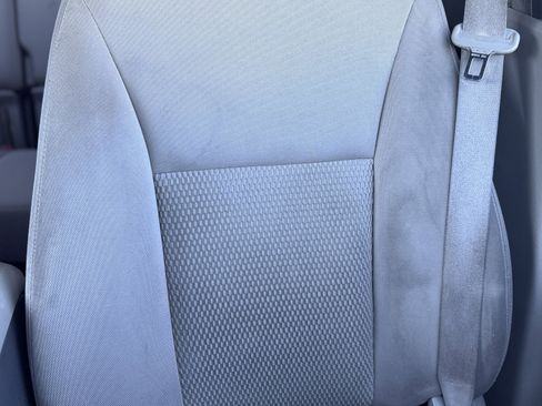 Used 2010 Ford Edge SE image 13