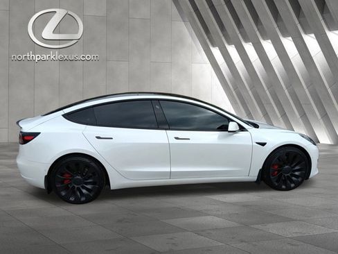 Used 2021 Tesla Model 3 Performance image 4