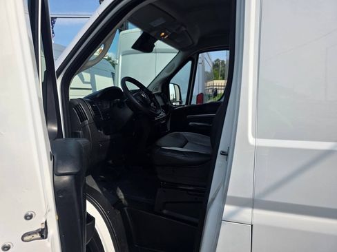 Used 2023 RAM ProMaster 3500 w/ Lane Management Group FWD image 13
