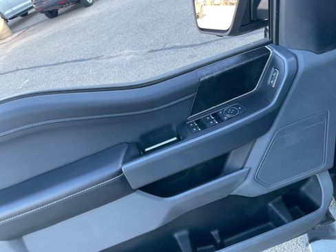 Certified 2022 Ford F150 XLT w/ Equipment Group 302A High image 10