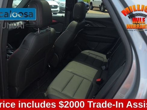 Used 2025 Chevrolet TrailBlazer RS w/ Convenience Package FWD image 25