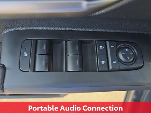 Certified 2025 Toyota Tacoma TRD Sport image 30