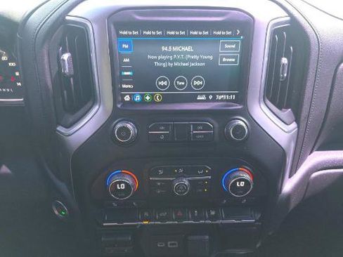 Used 2021 Chevrolet Silverado 1500 LT AWD/4WD image 9