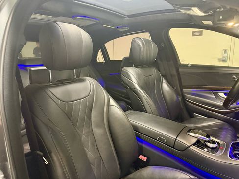 Used 2020 Mercedes-Benz S 560 4MATIC Sedan image 37