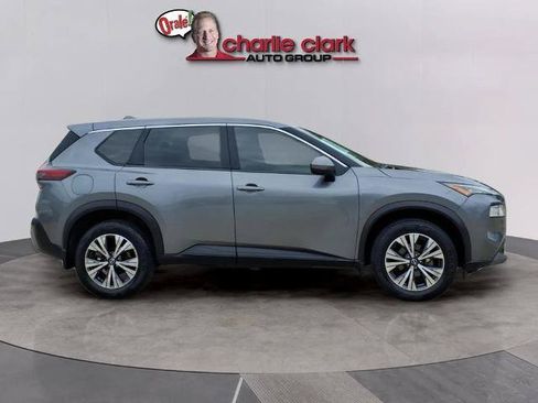 Certified 2022 Nissan Rogue SV FWD image 6