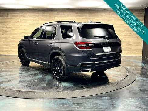 Used 2025 Honda Pilot Black Edition image 11