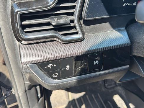 Used 2023 Kia Sportage SX FWD image 27