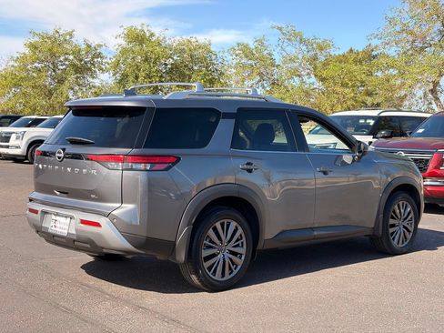 Certified 2025 Nissan Pathfinder SV AWD/4WD image 8