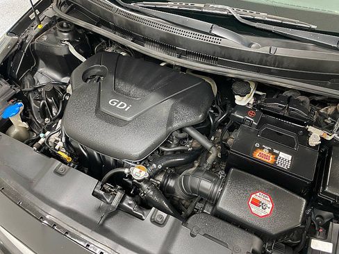 Used 2012 Hyundai Accent GLS image 22