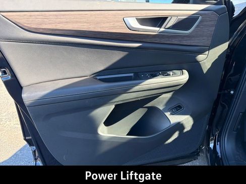 New 2026 Volkswagen Atlas SEL image 11