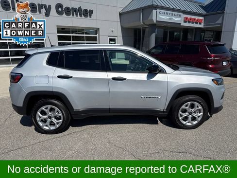 Used 2025 Jeep Compass Sport AWD/4WD image 4