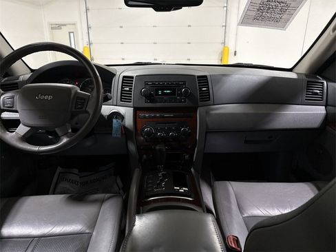 Used 2007 Jeep Grand Cherokee Limited w/ Trailer Tow Group IV image 10