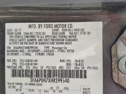 Used 2017 Ford Fusion SE FWD image 16