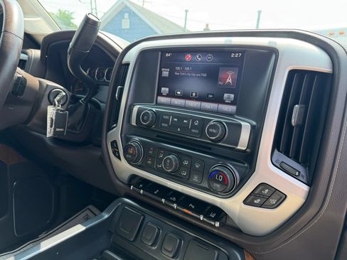 Used 2015 GMC Sierra 2500 SLT w/ Driver Alert Package AWD/4WD image 36