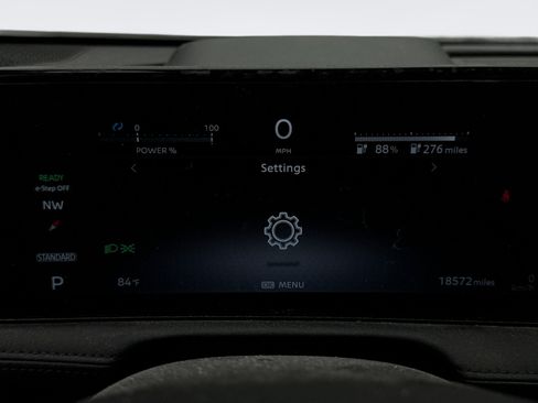 Used 2024 Nissan Ariya AWD image 10