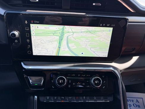 Used 2025 GMC Sierra 2500 Denali Ultimate image 36