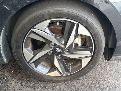 Used 2022 Hyundai Elantra Limited
