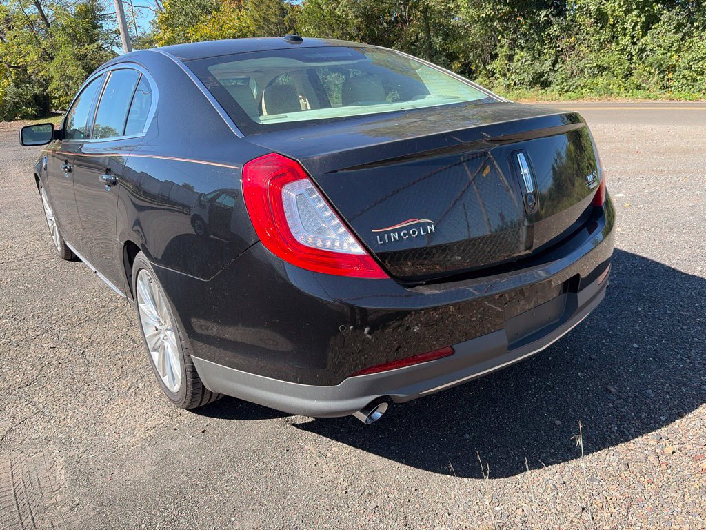 Used 2013 Lincoln MKS AWD image 4