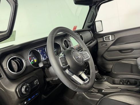 Used 2023 Jeep Wrangler Unlimited Sahara w/ Cold Weather Group AWD/4WD image 21