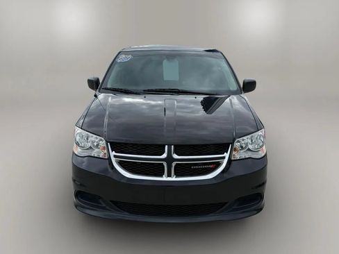 Used 2019 Dodge Grand Caravan SE w/ UConnect Hands-Free Group FWD image 2