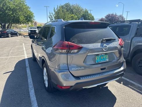 Used 2020 Nissan Rogue S w/ Special Edition Package FWD image 20