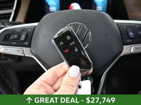 Used 2024 Volkswagen Atlas SE AWD/4WD image 38