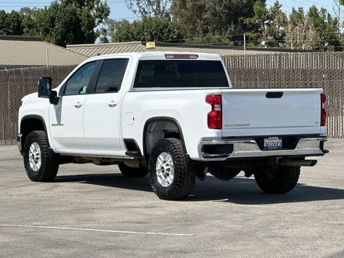 Used 2024 Chevrolet Silverado 2500 LT w/ Convenience Package AWD/4WD image 5