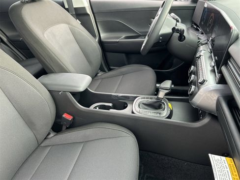 New 2026 Hyundai Kona SE image 10