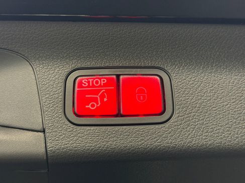 Certified 2025 Mercedes-Benz GLS 450 4MATIC image 16